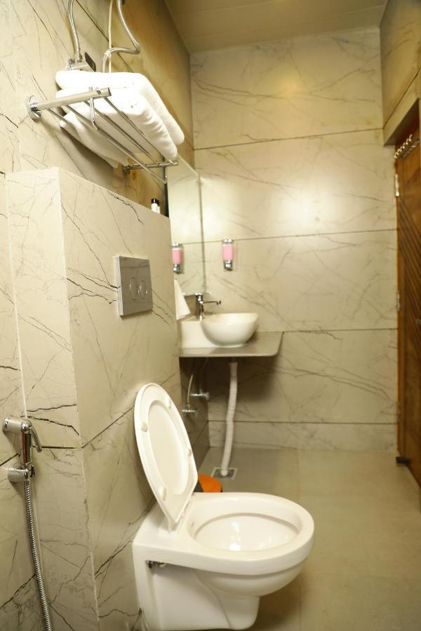 Dee Ess Residency Bed & Breakfast Shimla Eksteriør bilde