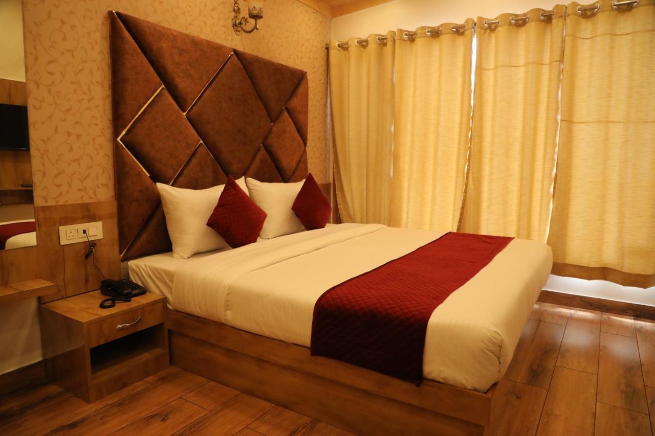 Dee Ess Residency Bed & Breakfast Shimla Eksteriør bilde