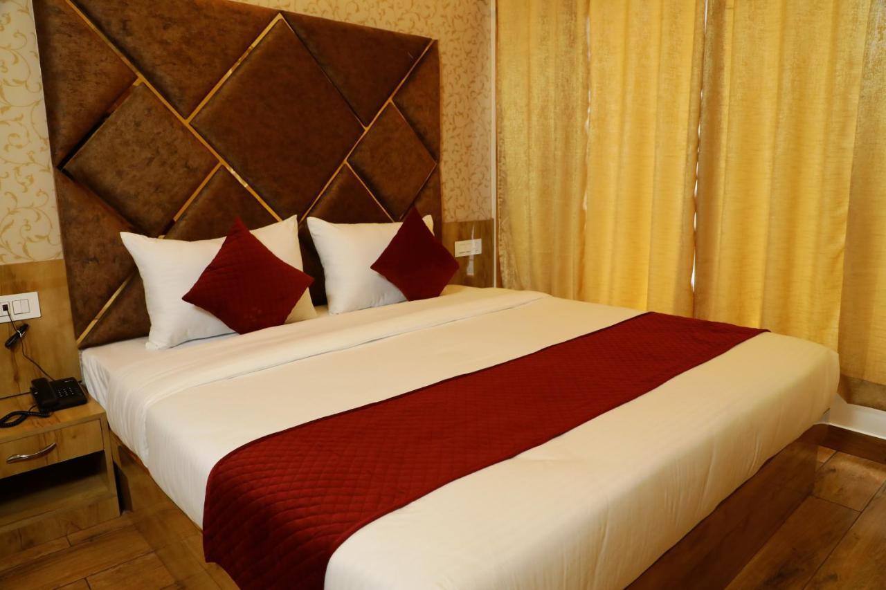 Dee Ess Residency Bed & Breakfast Shimla Eksteriør bilde