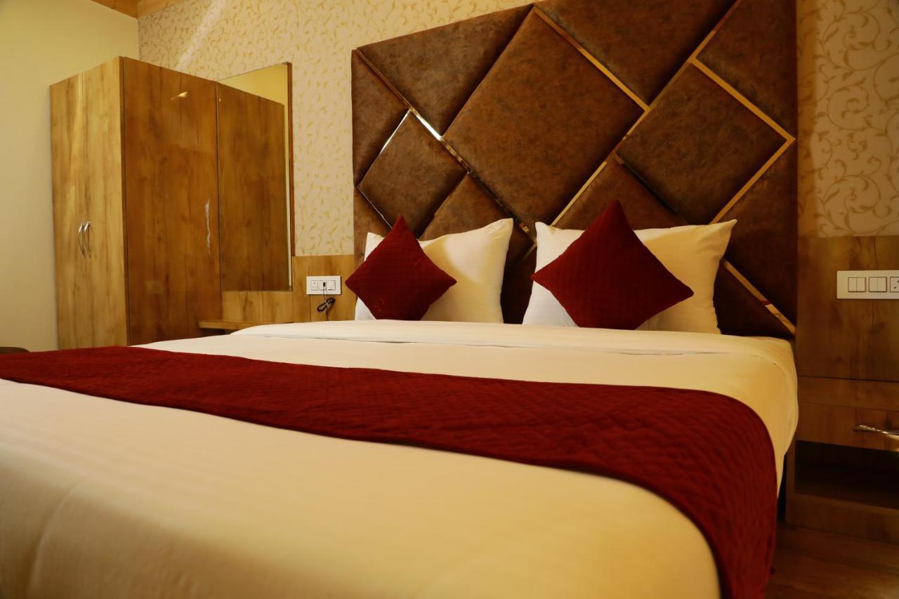 Dee Ess Residency Bed & Breakfast Shimla Eksteriør bilde